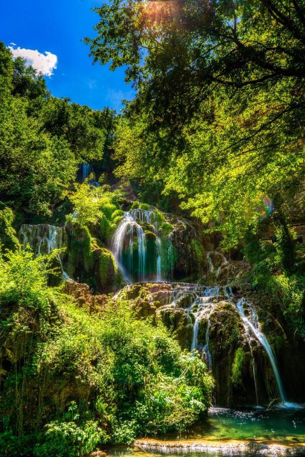 Крушун - Единствена На Метри От Водопадите, Krushun - The Only Stay Just Meters From The Waterfalls كروشونا المظهر الخارجي الصورة