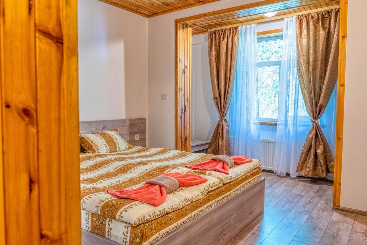 Крушун - Единствена На Метри От Водопадите, Krushun - The Only Stay Just Meters From The Waterfalls كروشونا المظهر الخارجي الصورة