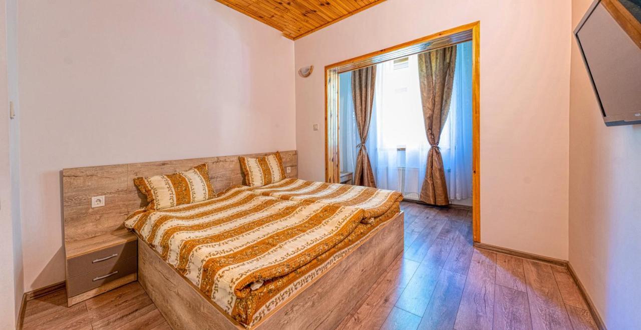 Крушун - Единствена На Метри От Водопадите, Krushun - The Only Stay Just Meters From The Waterfalls كروشونا المظهر الخارجي الصورة
