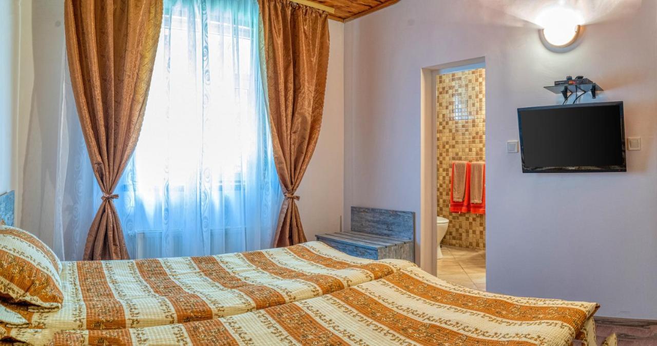 Крушун - Единствена На Метри От Водопадите, Krushun - The Only Stay Just Meters From The Waterfalls كروشونا المظهر الخارجي الصورة
