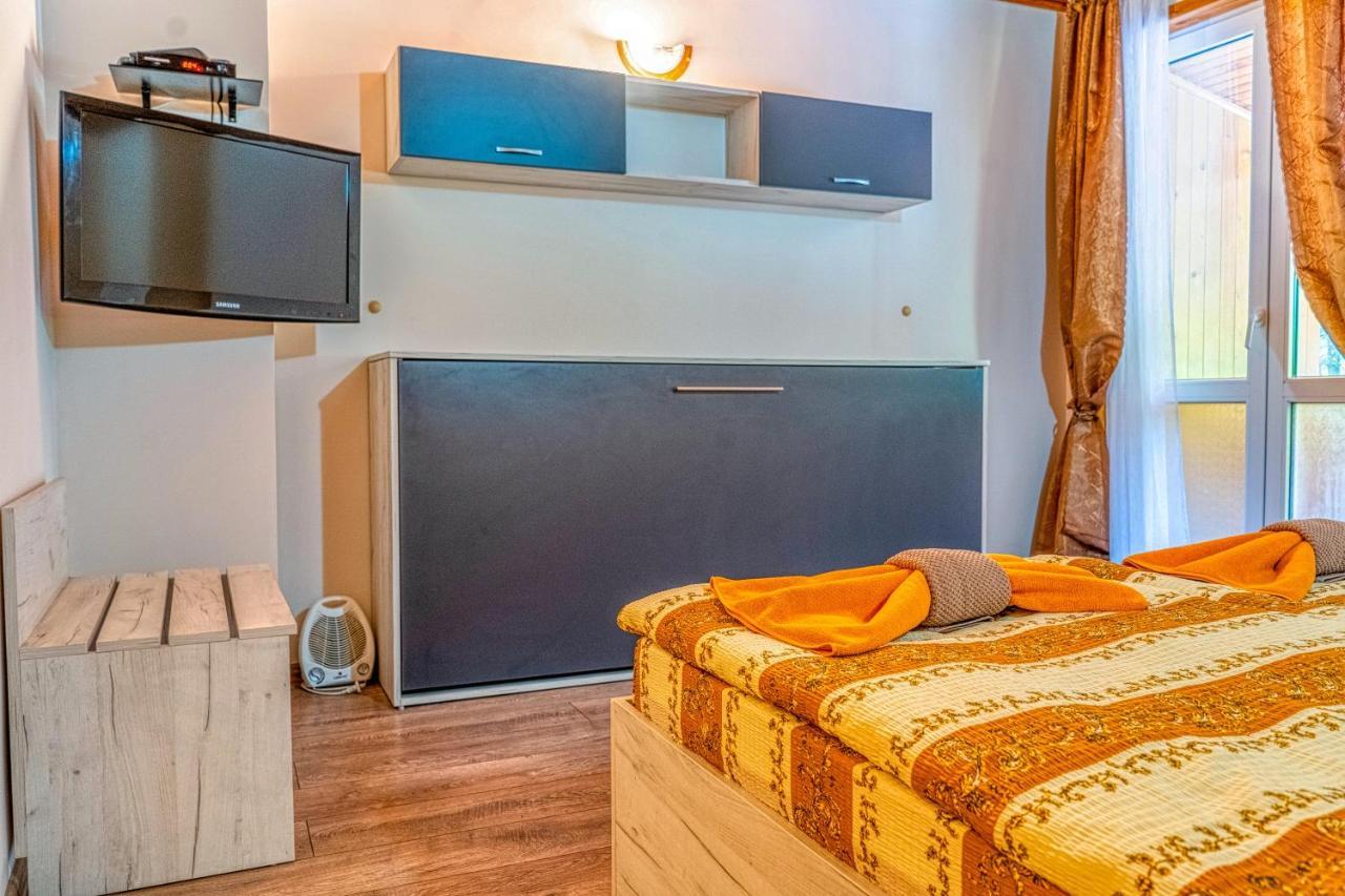 Крушун - Единствена На Метри От Водопадите, Krushun - The Only Stay Just Meters From The Waterfalls كروشونا المظهر الخارجي الصورة