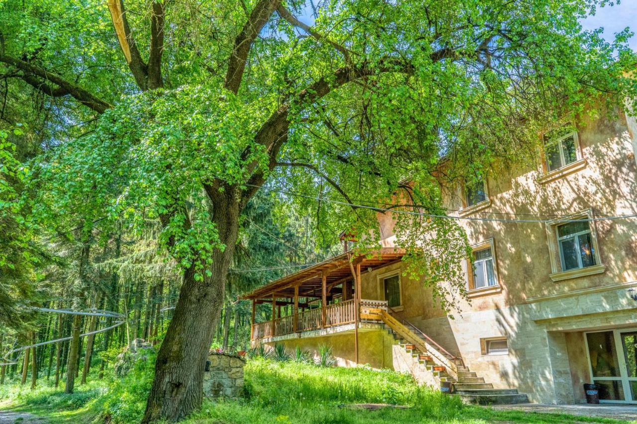 Крушун - Единствена На Метри От Водопадите, Krushun - The Only Stay Just Meters From The Waterfalls كروشونا المظهر الخارجي الصورة