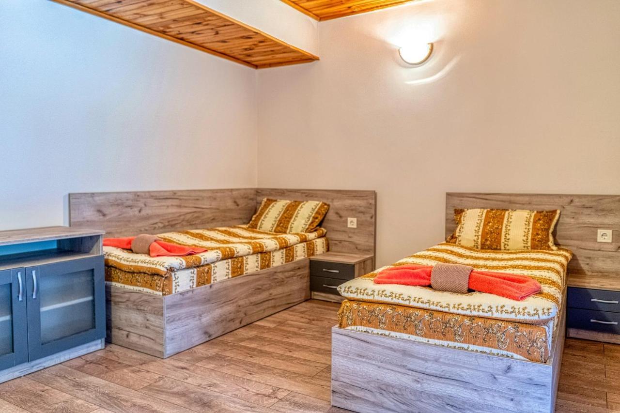 Крушун - Единствена На Метри От Водопадите, Krushun - The Only Stay Just Meters From The Waterfalls كروشونا المظهر الخارجي الصورة
